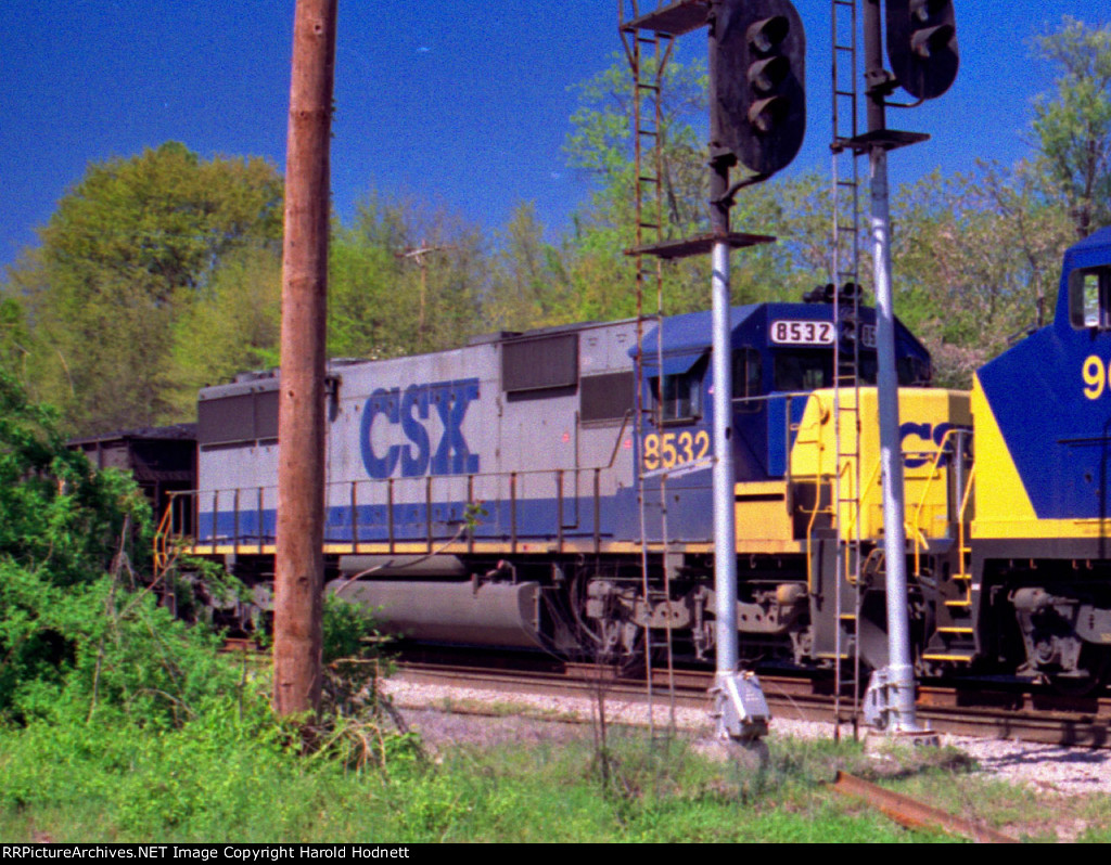 CSX 8532